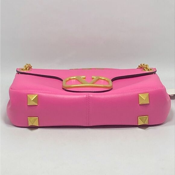 Valentino Garavani VLogo Leather Shoulder Bag - Picture 6 of 15